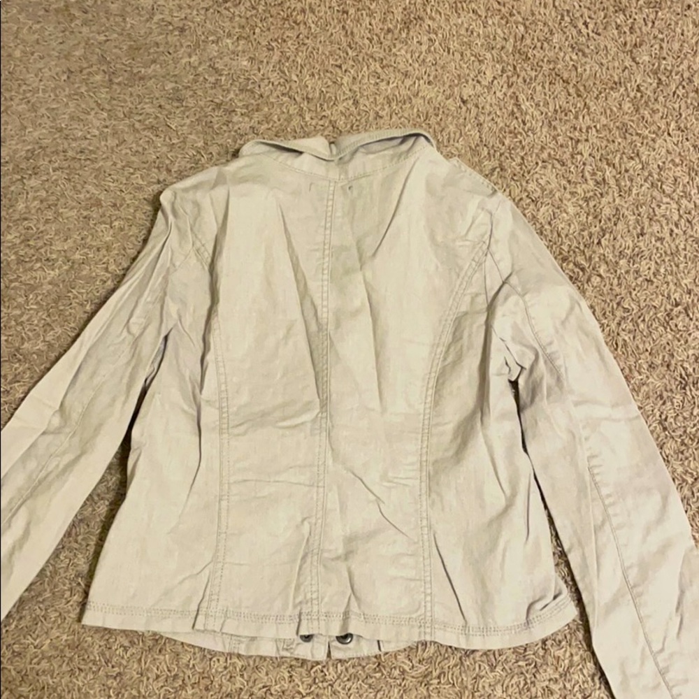 Lightweight spring jacket - Picture 4 of 4